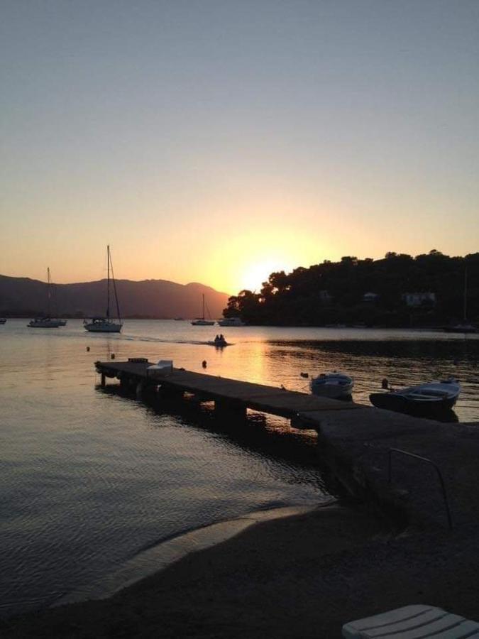 شقة Sunray Studio In Poros Poros Town المظهر الخارجي الصورة